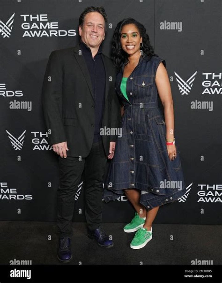 Who is Aaron Pedersen Wife, Did He Get Married To Partner Sarah Bond?