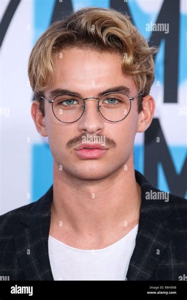 Aaron Rhodes Net Worth, Age, Height, Bio, Birthday, Wiki!