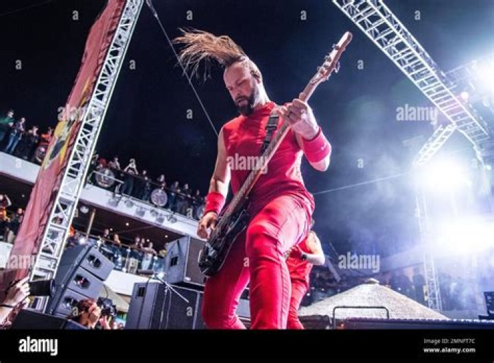 Adam Woloszyn - Net Worth, Age, Height, Birthday, Bio, Wiki!