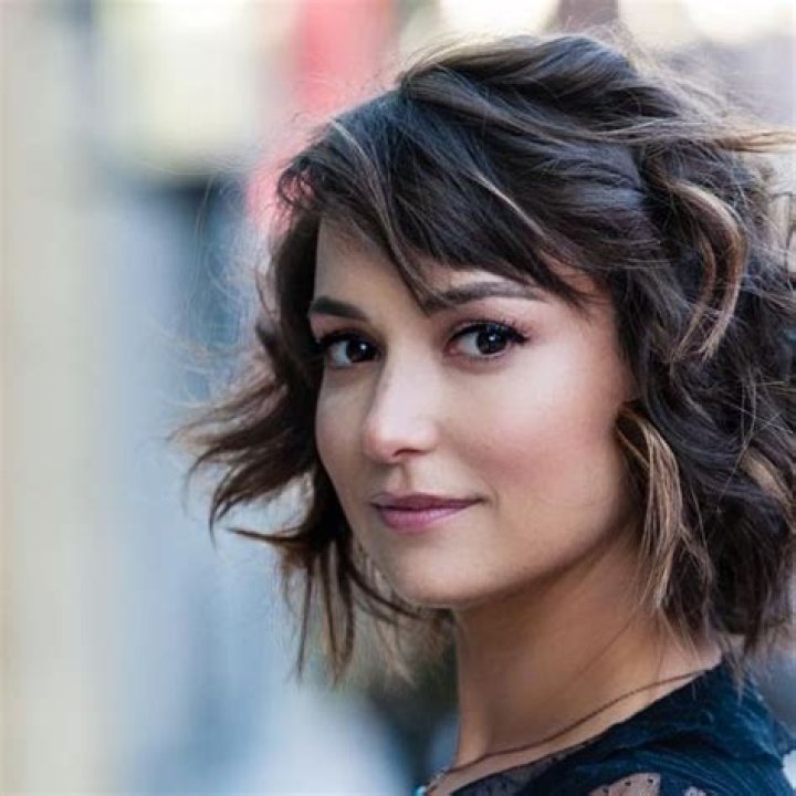 Adelaide Clemens Biography: Boyfriend, Age, Instagram, Net Worth, Married Partner, Wiki, Interview, Movies, Husband