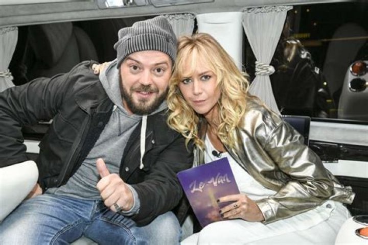 Alban Ivanov Épouse