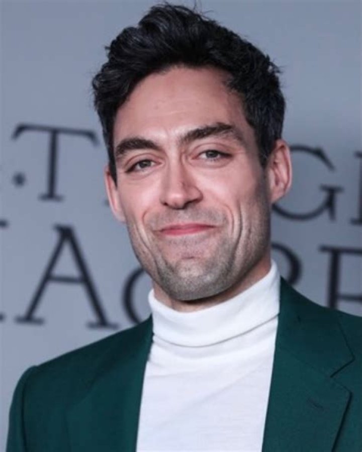 Alex Hassell- Wiki, Age, Height, Net Worth, Wife, Marriage