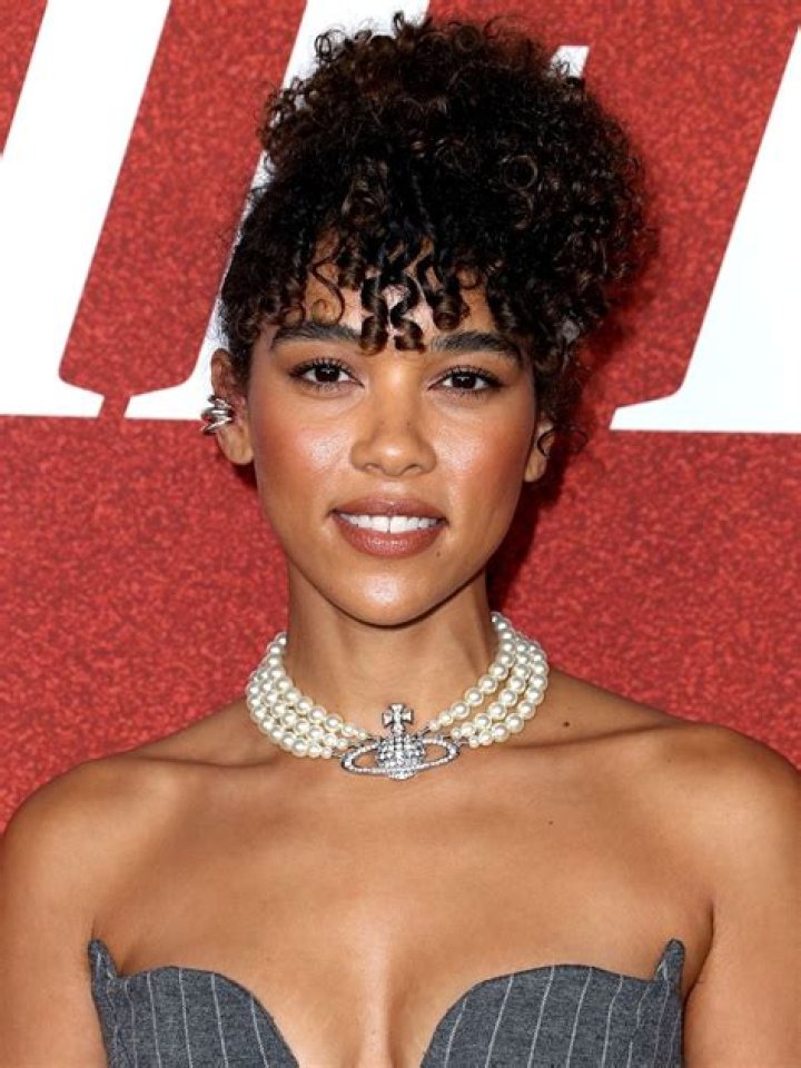 Alexandra Shipp- Wiki, Age, Height, Net Worth, Boyfriend, Dating