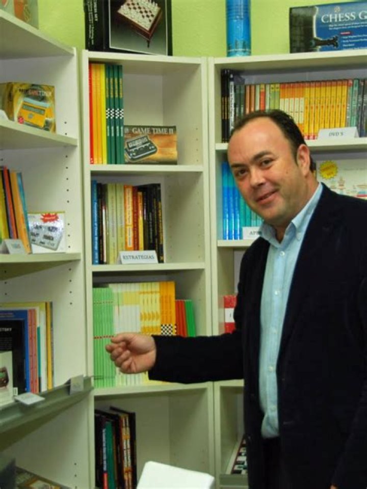 Alfonso Romero Holmes Net Worth, Age, Height, Bio, Birthday, Wiki!