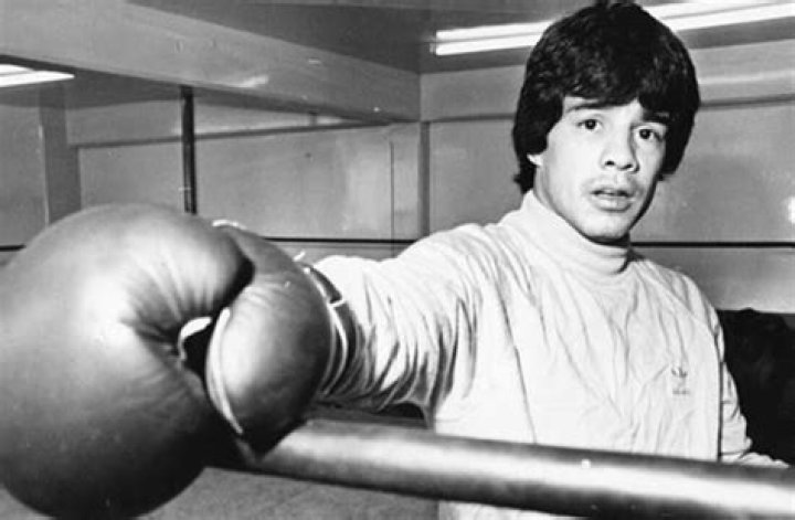 Alfonso Zamora Net Worth, Age, Height, Bio, Birthday, Wiki!