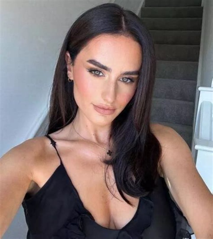 Amber Davies- Wiki, Age, Height, Net Worth, Boyfriend, Ethnicity