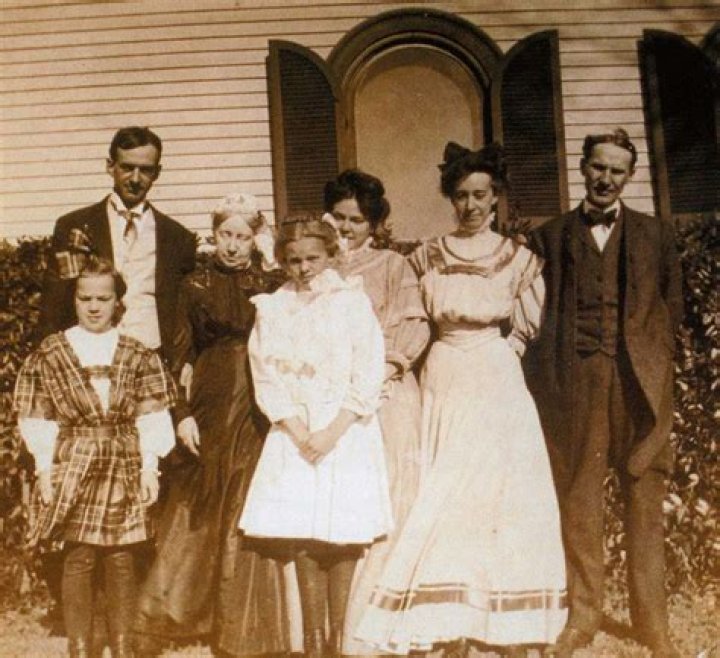 Amelia Earhart Parents: Meet Amelia And Samuel Stanton Earhart