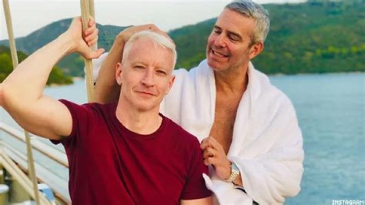 Anderson Cooper Biography: Net Worth, Partner, Age, Children, Siblings, Wife, Salary, Height, Instagram