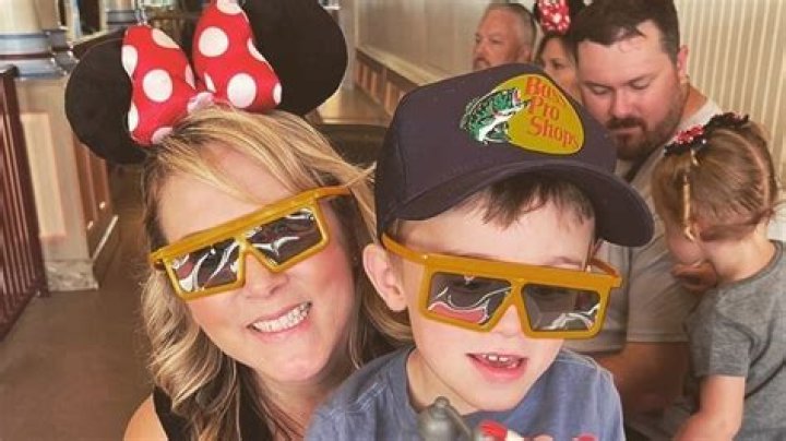 Fame | Andrea Van Willigan net worth and salary income estimation Jan, 2024