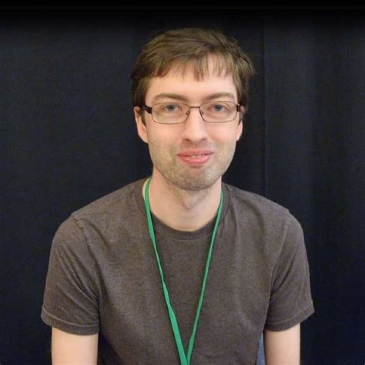 Andrew Hussie Net Worth, Age, Height, Bio, Birthday, Wiki!