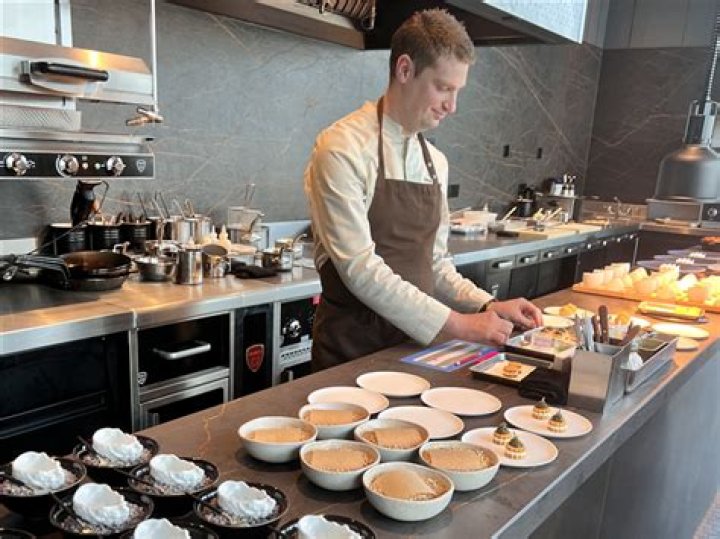 Fame | Andy Hayler net worth and salary income estimation Apr, 2024