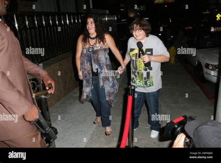 Andy Milonakis Wife, Girlfriend, Wiki, Son, Parents, Height, Net Worth