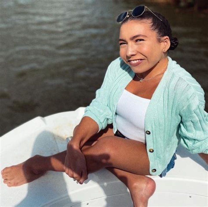 Annabelle Davis Net Worth, Age, Height, Bio, Birthday, Wiki!