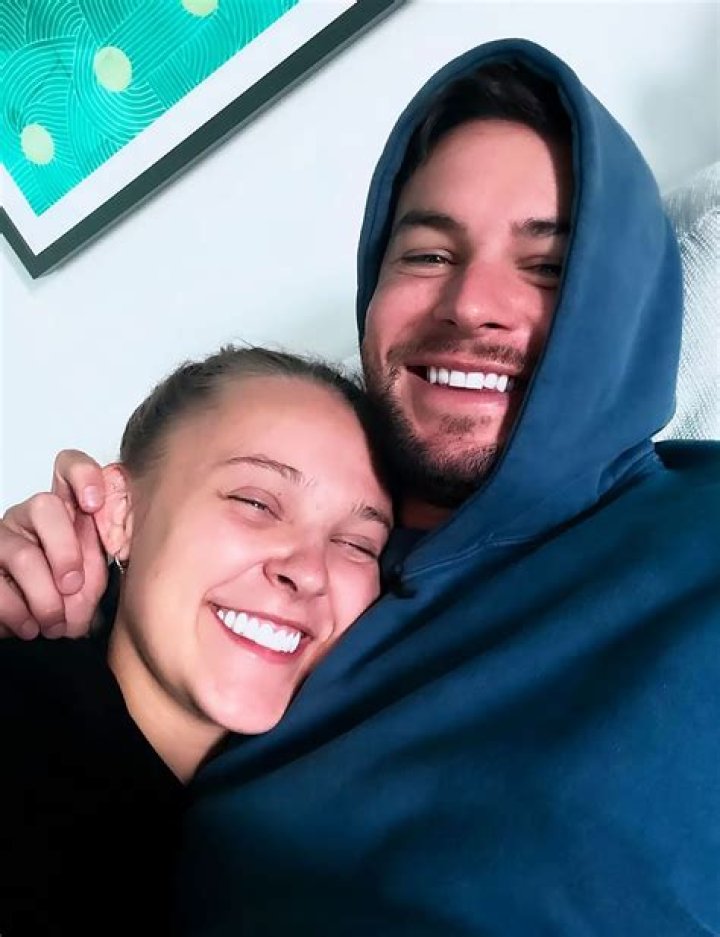 Arabella Chi’s Boyfriend: Who is Arabella Chi Dating?