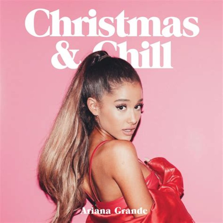 Ariana Grande Spreads Christmas Spirit
