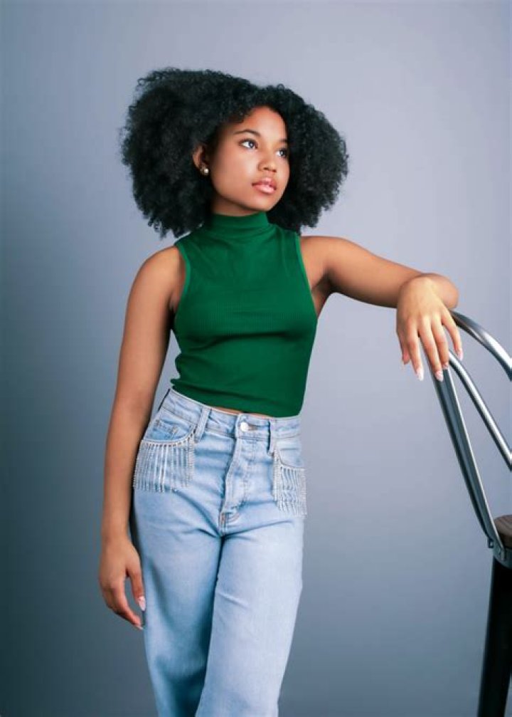 Ariana Neal- Bio, Age, Net Worth, Boyfriend, Dating, Height