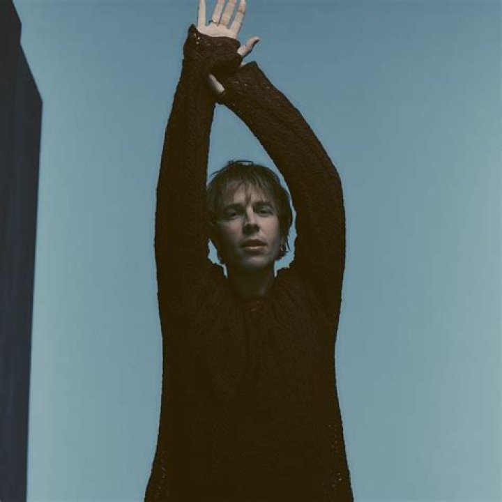 Artist 101: Tom Odell - CelebMix