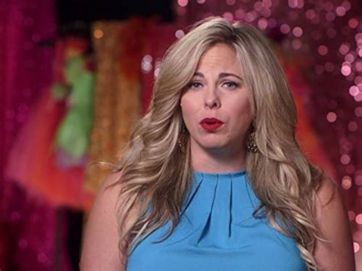 Ashlee Rumfallo Net Worth, Age, Height, Bio, Birthday, Wiki!