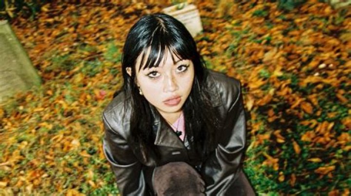 Bad teachers, drugs, gatekeepers: what drove Beabadoobee to make Beatopia