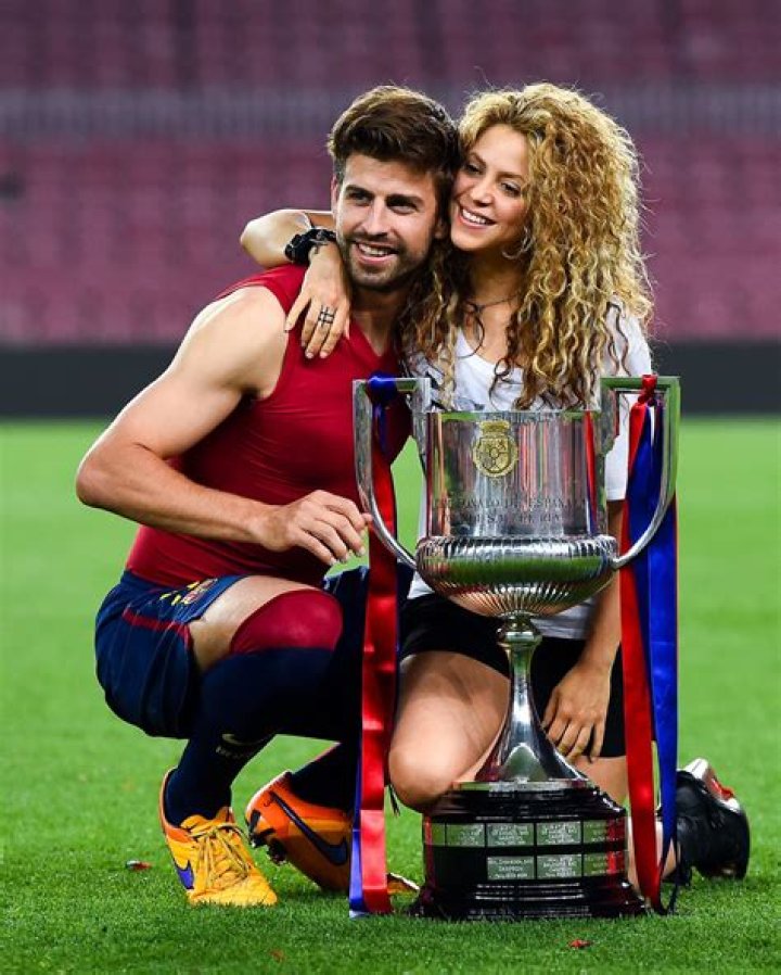 Barcelona Defender Gerard Pique Splits With Popstar Shakira After Cheating Scandal