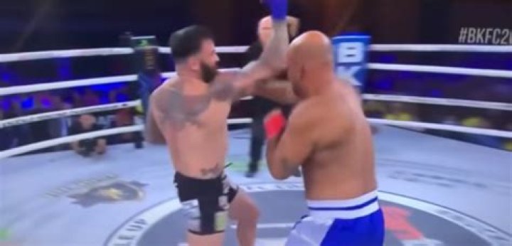 Bare Knuckle Fighter Justin Thornton Dies 6 Weeks After A Brutal Knockout That Left Him Partially Paralyzed, Sad Video Drops