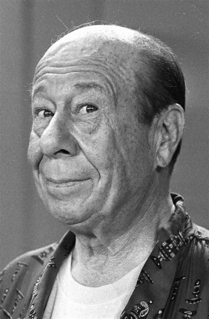 Bert Lahr Net Worth, Age, Height, Bio, Birthday, Wiki!