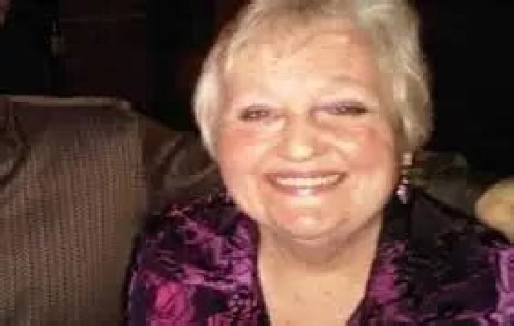 Bill Maher's sister, Kathy Maher Biography: Age, Height, Parents, Net Worth, Instagram, Spouse, Brother, Family