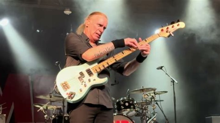 Billy Sheehan - Net Worth, Age, Height, Birthday, Bio, Wiki!
