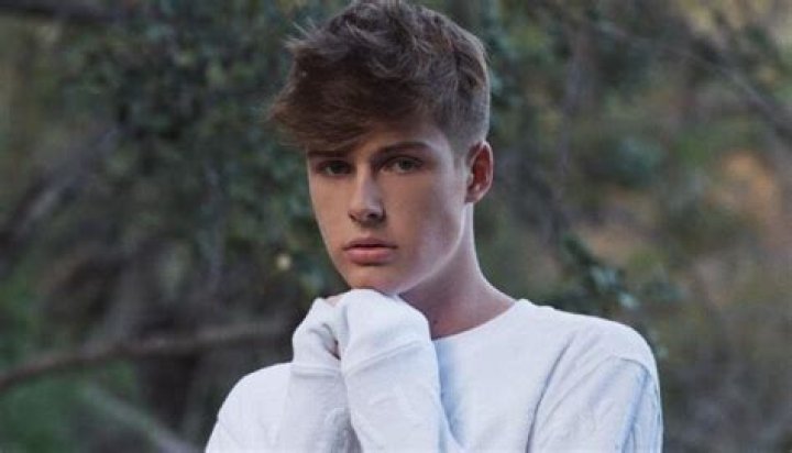 Blake Gray Biography: Height, Net Worth, Ex, Siblings, Brother, Age, Instagram, Girlfriend, Amelie Zilber, Wikipedia, TikTok, Twitter, YouTube