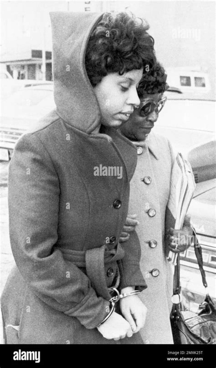 Blenda Gay - Net Worth, Age, Height, Birthday, Bio, Wiki!