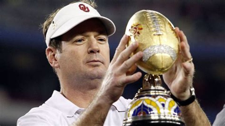 Bob Stoops- Wiki, Age, Height, Career, Net worth, Wife, Ethnicity