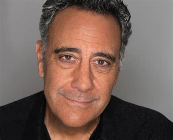 Brad Garrett Net Worth, Age, Height, Bio, Birthday, Wiki!