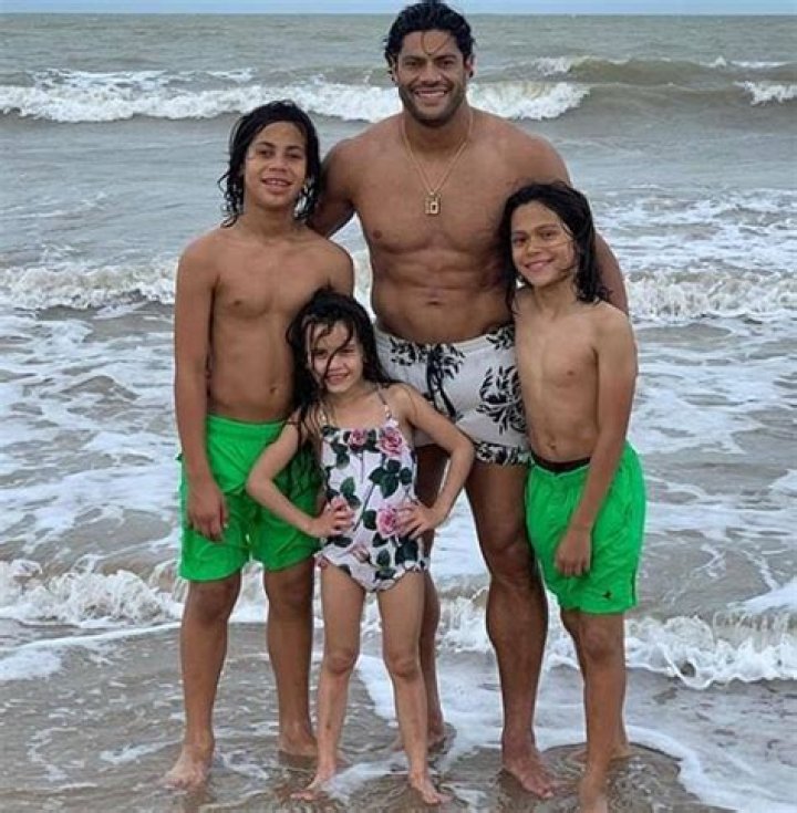 Brazilian Footballer Hulk Dating Niece of His Ex-Wife