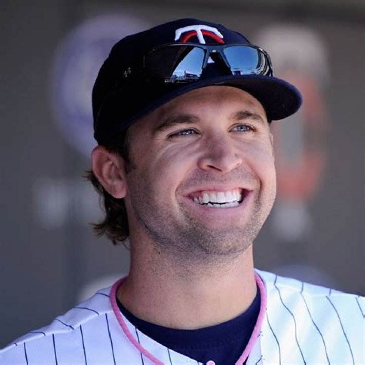 Fame | Brian Dozier net worth and salary income estimation Jan, 2024