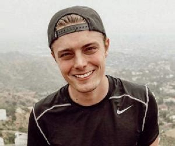 Brian Redmon- Age, Net Worth, Height, Girlfriend, Career