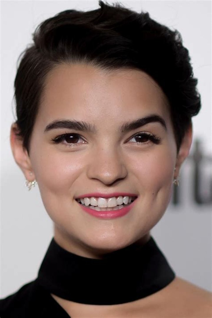 Brianna Hildebrand - Net Worth, Age, Height, Birthday, Bio, Wiki!