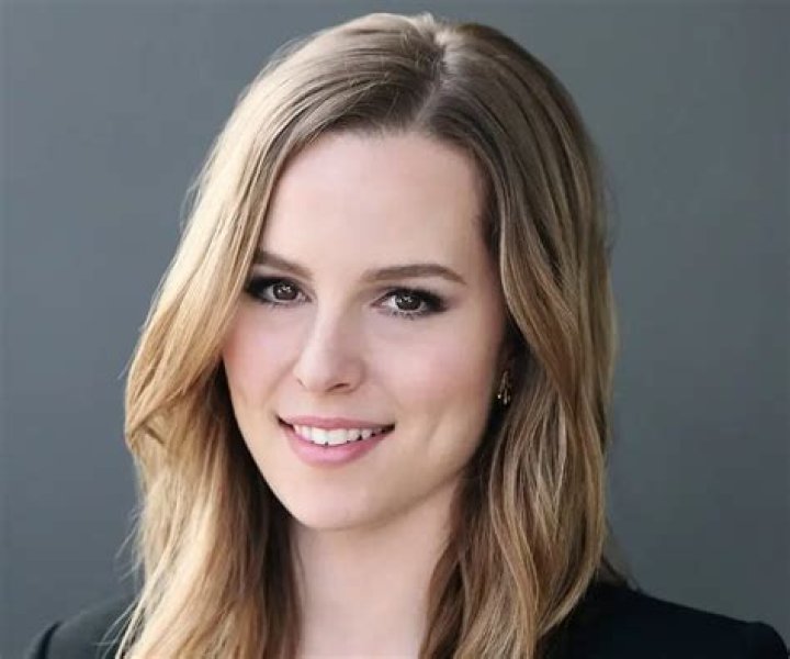 Bridgit Mendler Bio, Age, Career, Net Worth, Family & More