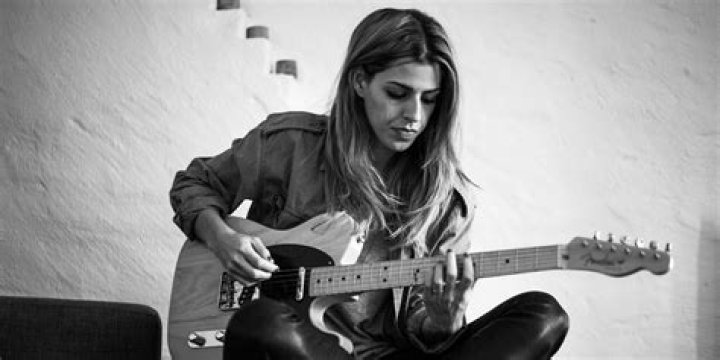 Fame | Brooke Fraser net worth and salary income estimation Jan, 2024