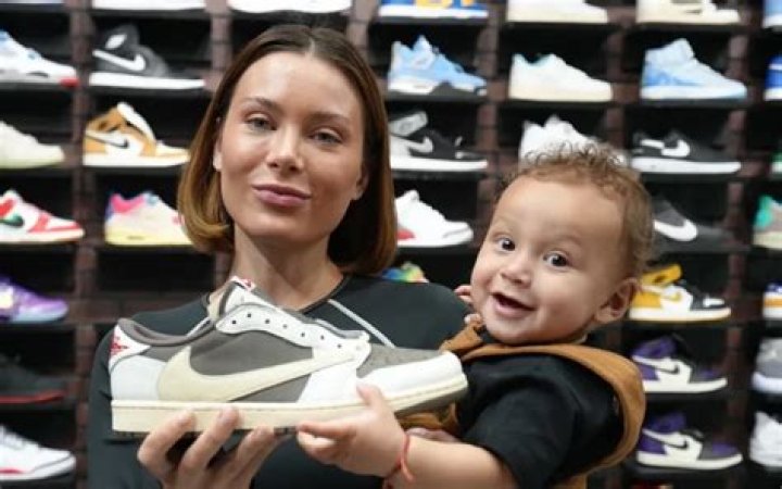 Does Bruce Brown Jr. have a girlfriend?