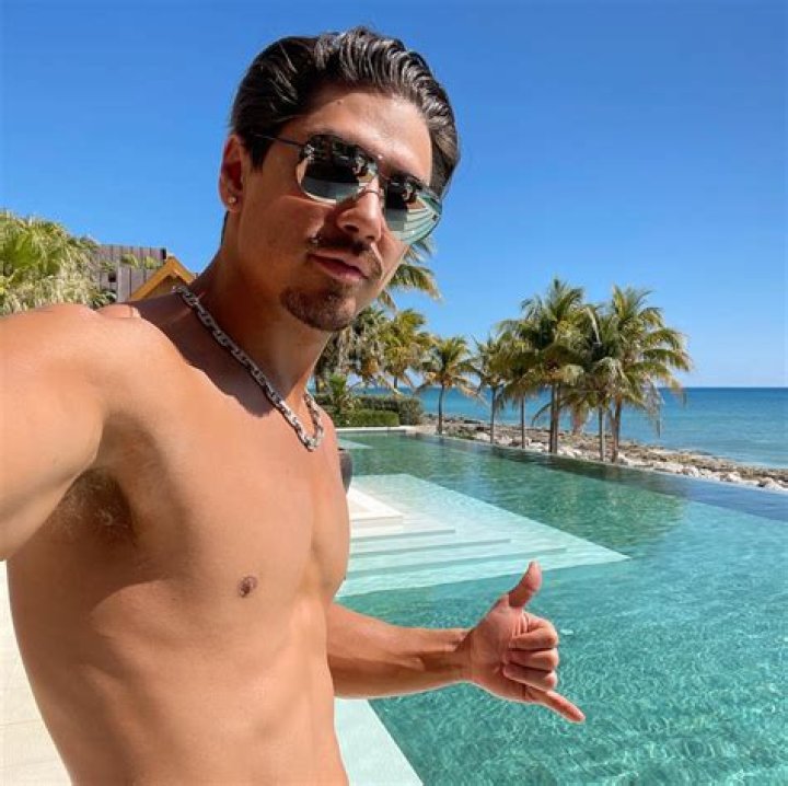 Bryan Tanaka- Net Worth, Age, Ethnicity, Girlfriend, Height, Career