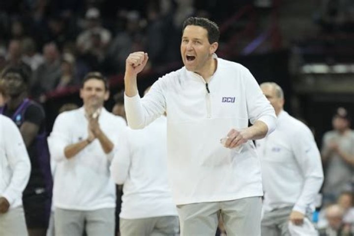 Fame | Bryce Drew net worth and salary income estimation Jan, 2024