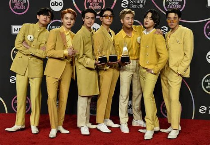 BTS win Artist of the Year at the American Music Awards