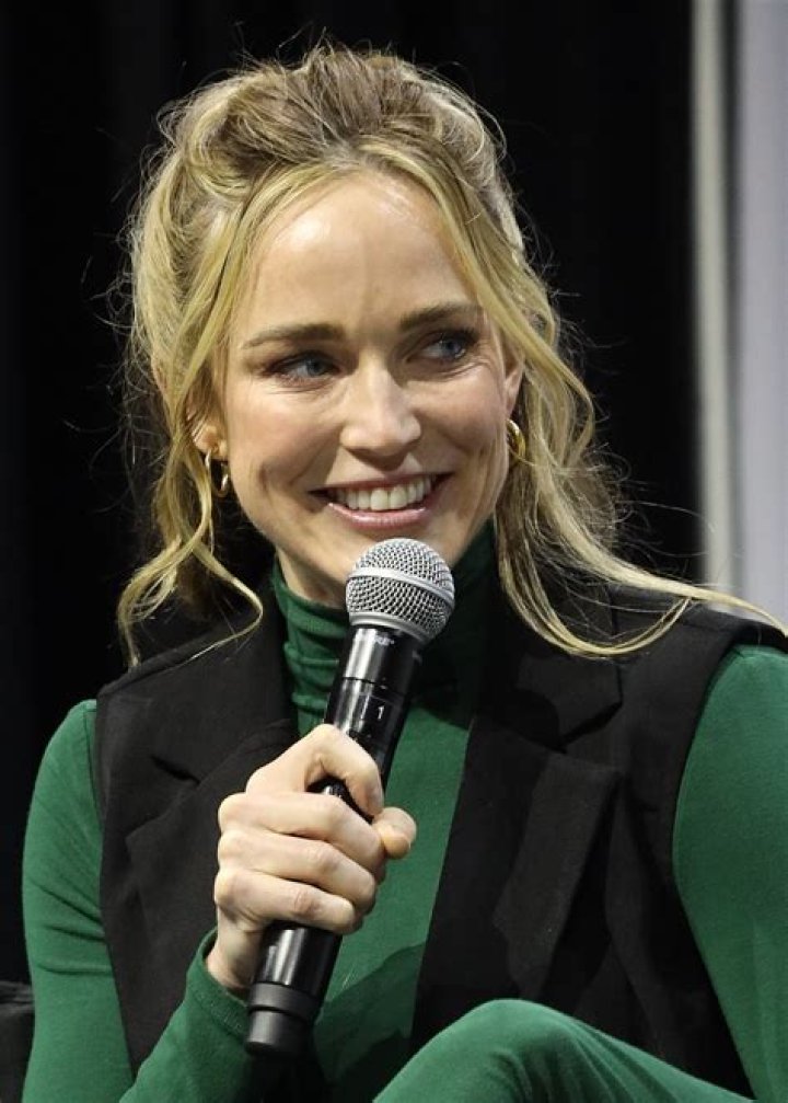 Caity Lotz- Wiki, Age, Height, Net Worth, Boyfriend, Ethnicity, Career