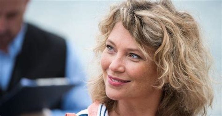 Candice Renoir Jeune