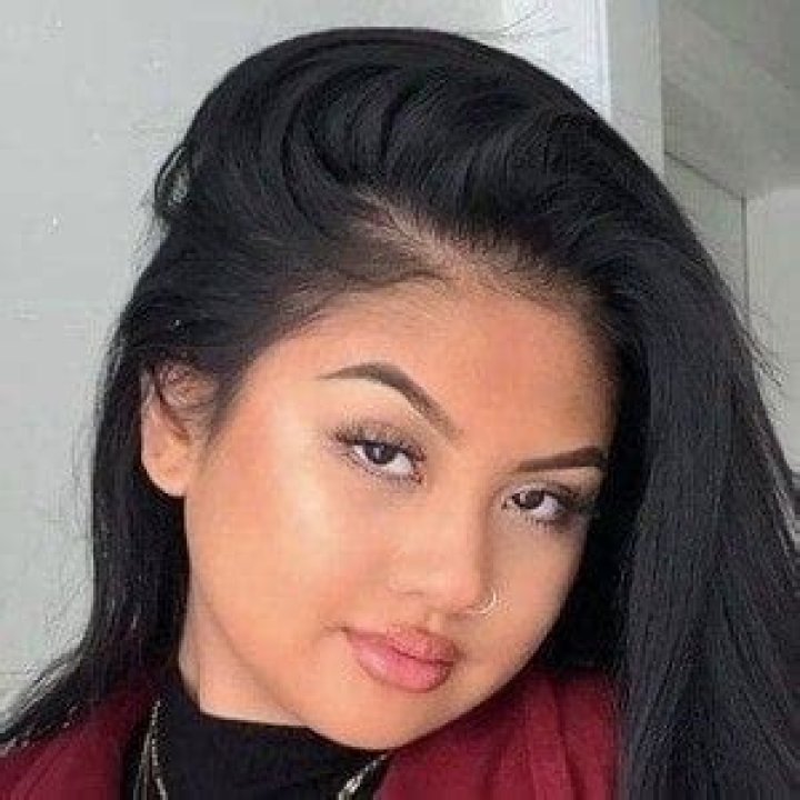 Carly Sarah- Bio, Age, Height, Net Worth, Boyfriend, Dating