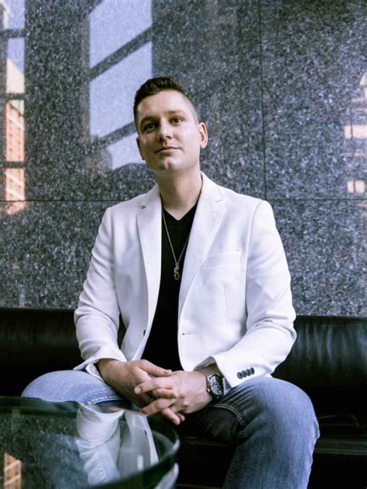 Chaz Smith- Net Worth, Bio, Age, Girlfriend, Height, Nationality, Ethnicity