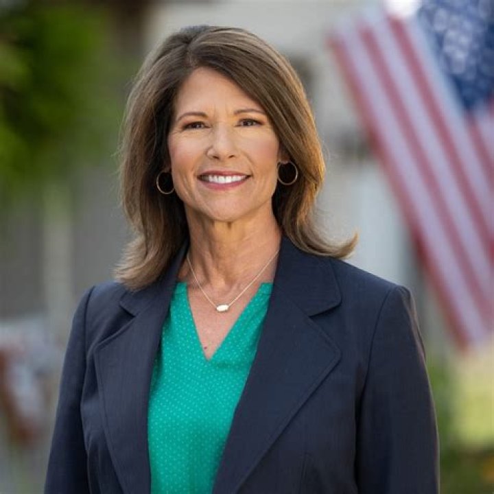 Cheri Bustos Net Worth, Age, Height, Bio, Birthday, Wiki!