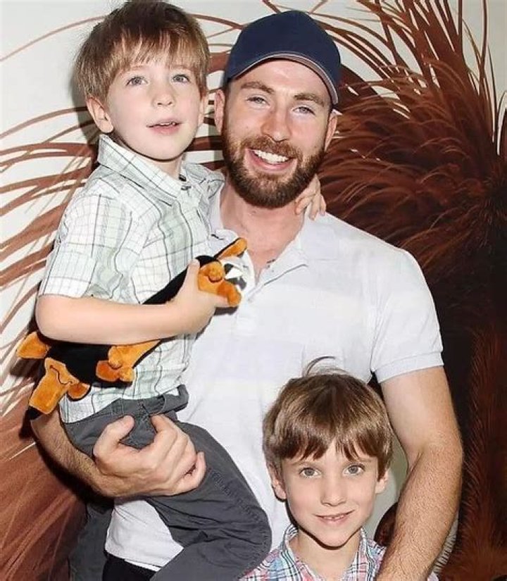 Chris Evans Children: Does Chris Evans Have Any Child?