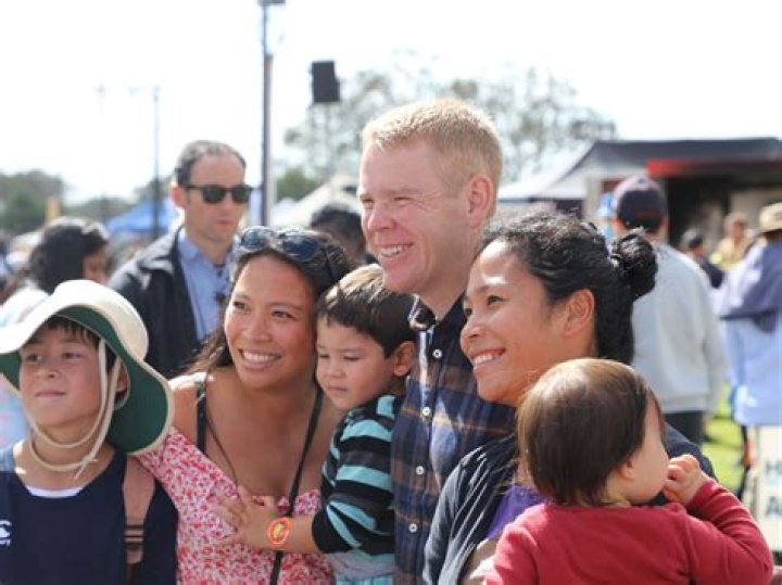 Chris Hipkins Bio, Parents, Wife, Children, Siblings