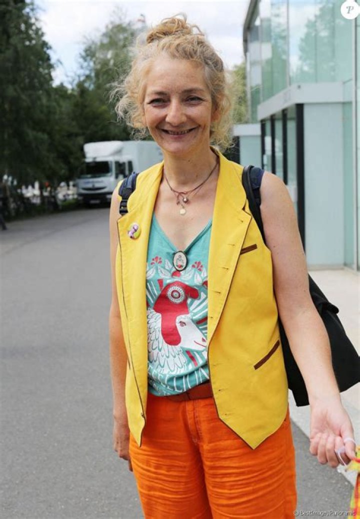 Corinne Masiero Fortune, Salaire & Gains